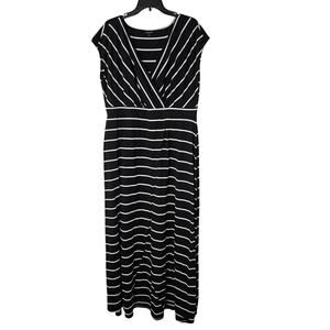 Torrid Maxi Dress Women’s Size 2X (18-20) Black White Stripe Wrap Stretch Knit